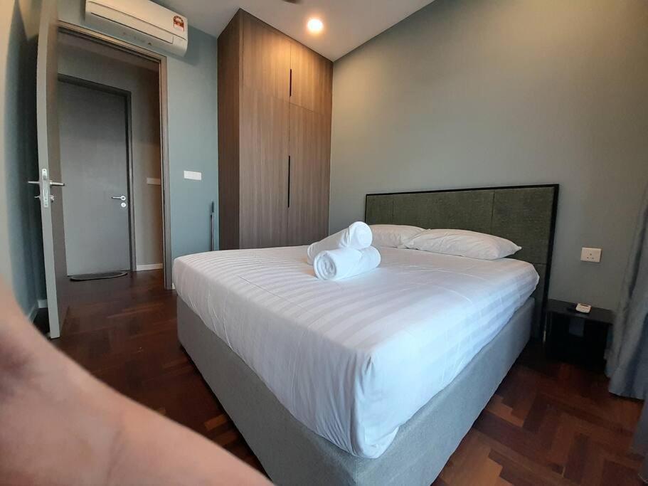 Minimalist Luxury 3bedroom For 6 Pax Apartment Kuala Lumpur
